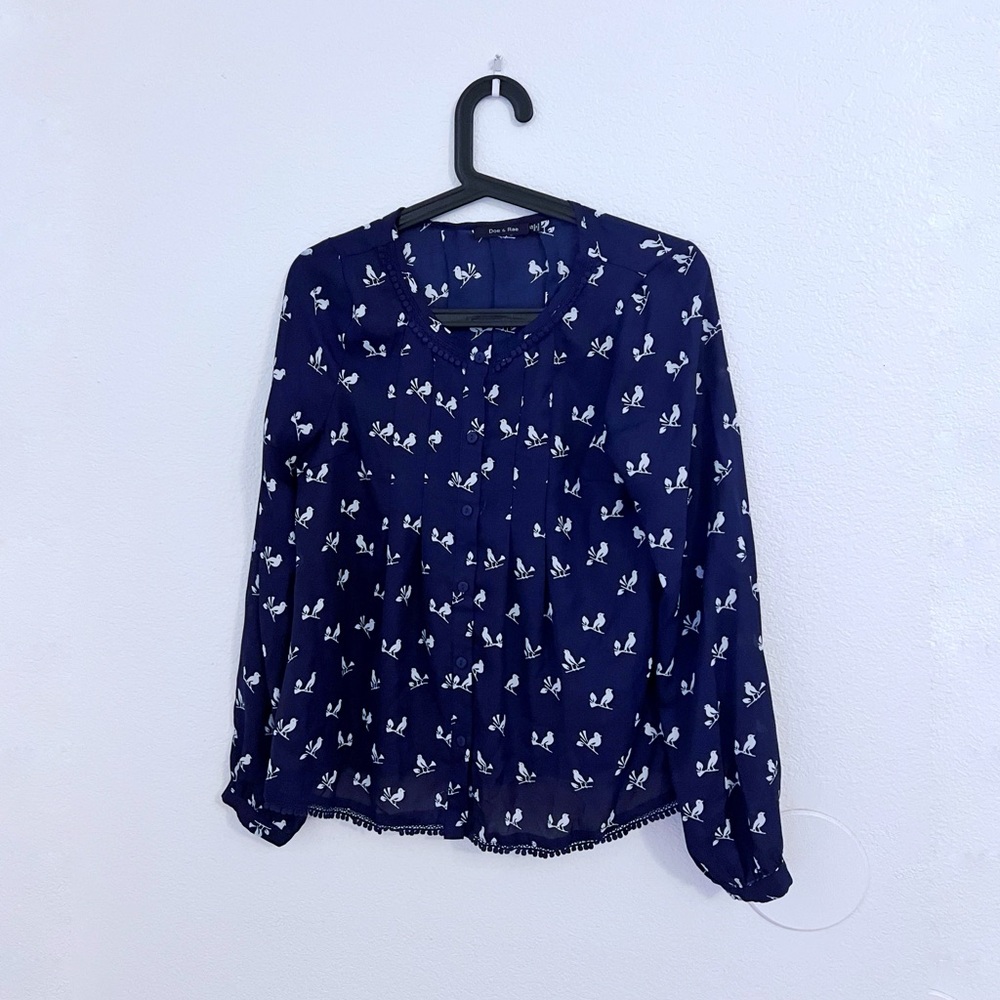 Doe & Rae Navy blue blouse with white birds